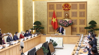 Government's Administrative Reform Steering Committee holds first meeting