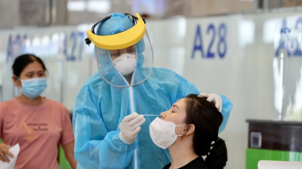 Hôm nay chính thức mở cửa du lịch, nhưng vẫn phải chờ Bộ Y tế sửa đổi quy định cách ly du khách