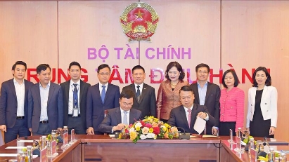 MoF & SBV cooperate in foreign exchange management