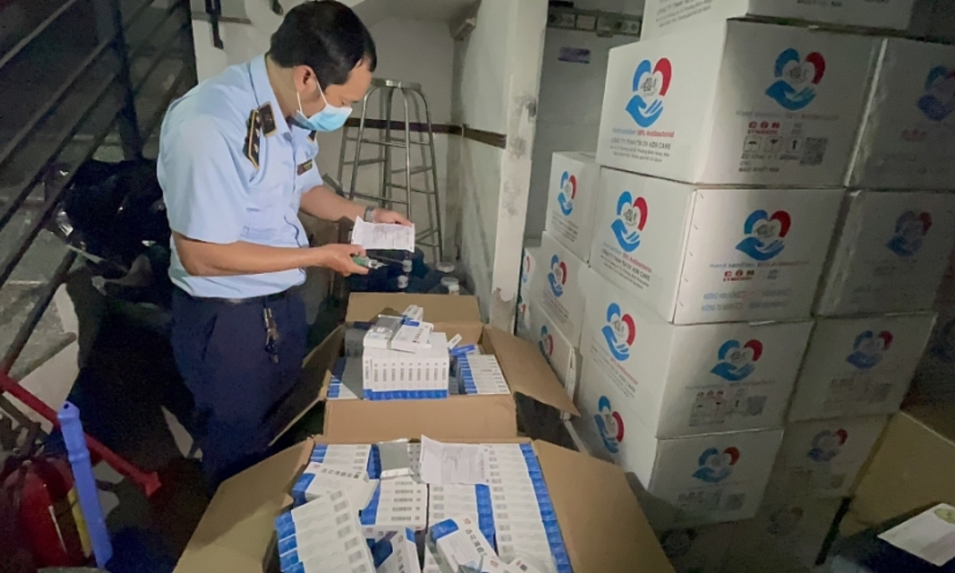 56.490 bộ kit test nhanh Covid -19 không hóa đơn chứng từ.