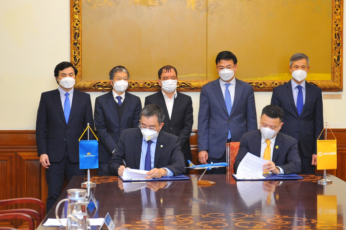 Lễ ký kết hợp tác giữa Sun Group và Vietnam Airlines chiều 10/3
