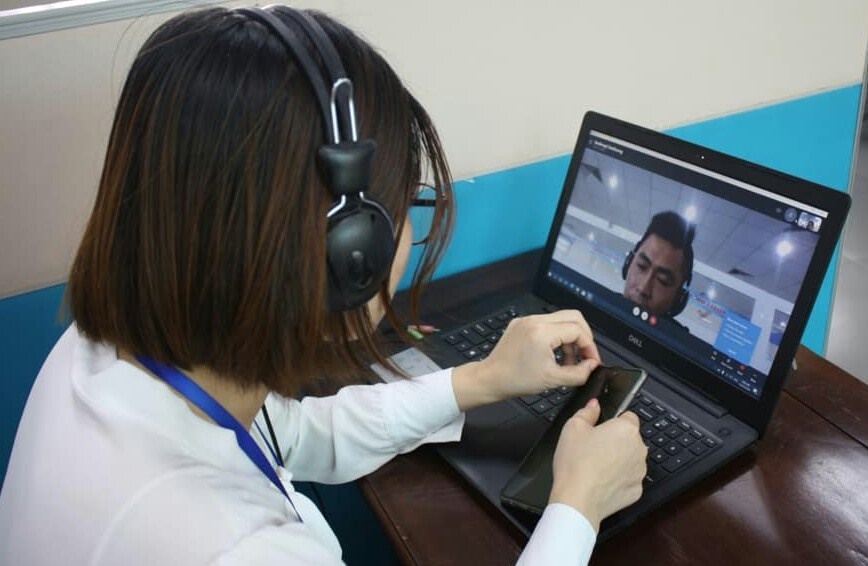 Nhiều người lao động l&agrave; F0 vẫn l&agrave;m việc trực tuyến. Ảnh minh họa.&nbsp;