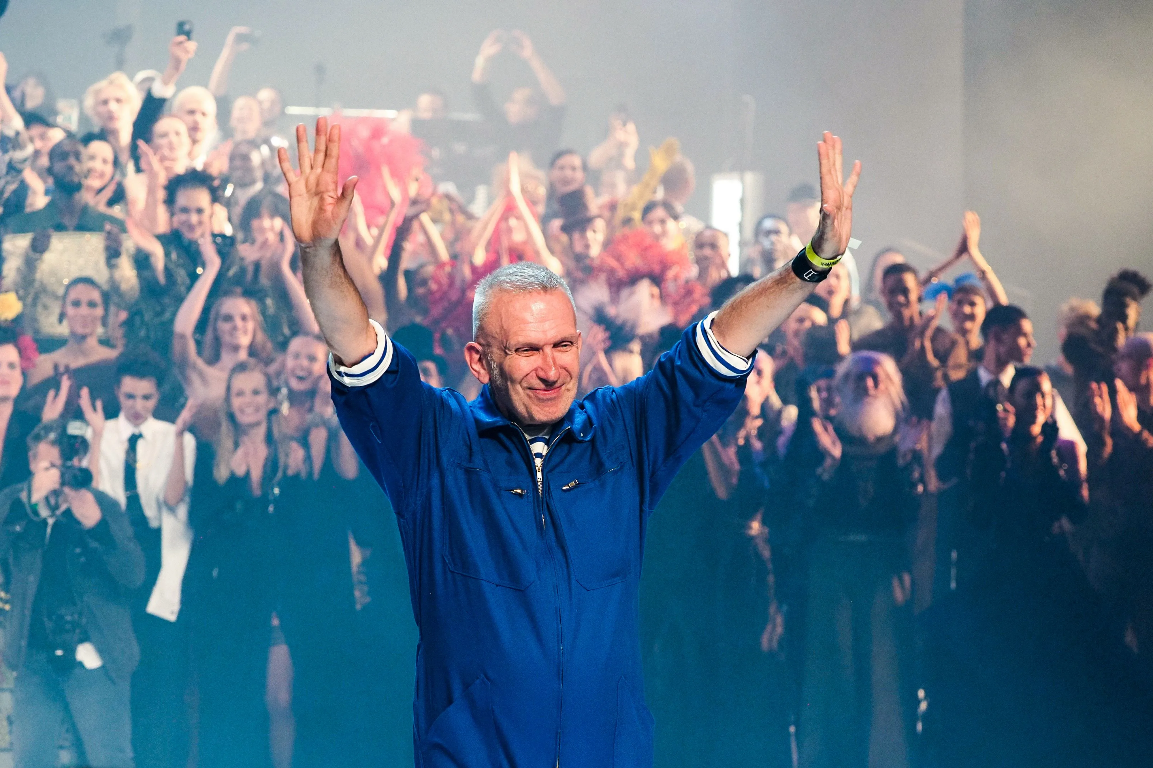 Jean Paul Gaultier đã tuyên bố nghỉ hưu trong lần ra mắt bộ sưu tập cuối cùng của mình hồi năm 2020.