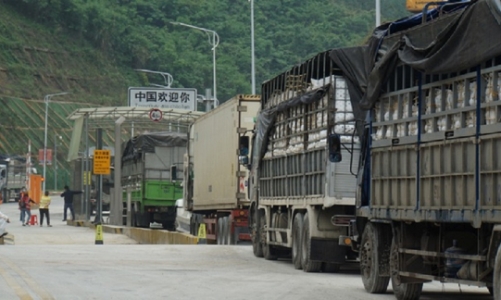 Cửa khẩu Hữu Nghị, Tân Thanh, Chi Ma vẫn thông quan hàng hóa nhưng số lượng hạn chế