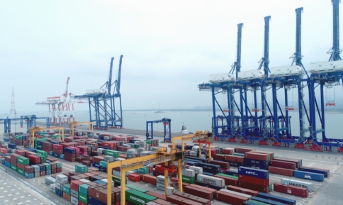 Doanh nghiệp vận tải “khó thở” khi xăng dầu liên tục tăng giá 