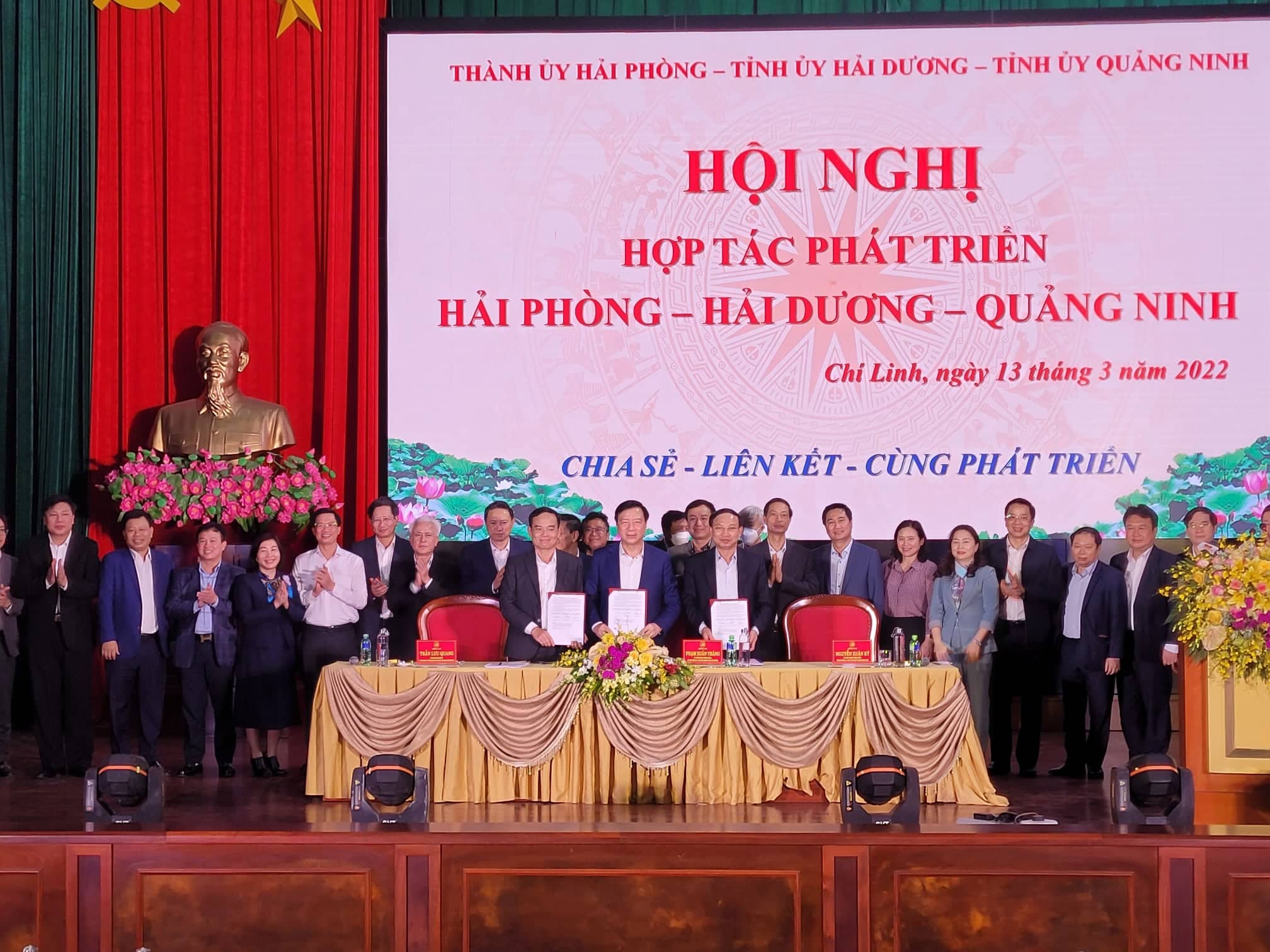 Hội nghị hợp tác phát triển giữa Hải Phòng, Hải Dương và Quảng Ninh