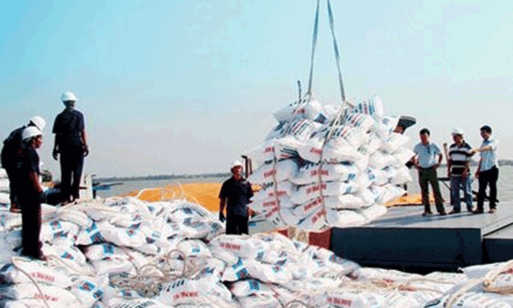 Hiện còn khoảng 30.000 - 40.000 tấn phân bón mà các doanh nghiệp Việt Nam đã ký hợp đồng đặt hàng từ Trung Đông, nhưng nay đã bị đối tác hủy giao dịch.