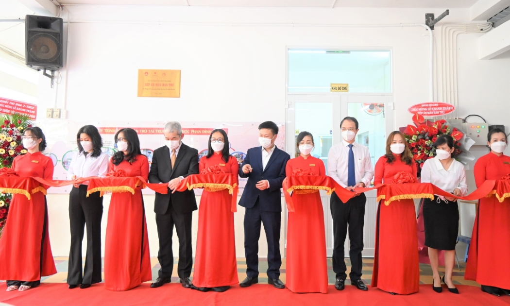 Lễ khánh thành “Bếp ăn mẫu bán trú” tại trường tiểu học Phan Đình Phùng, quận 3.