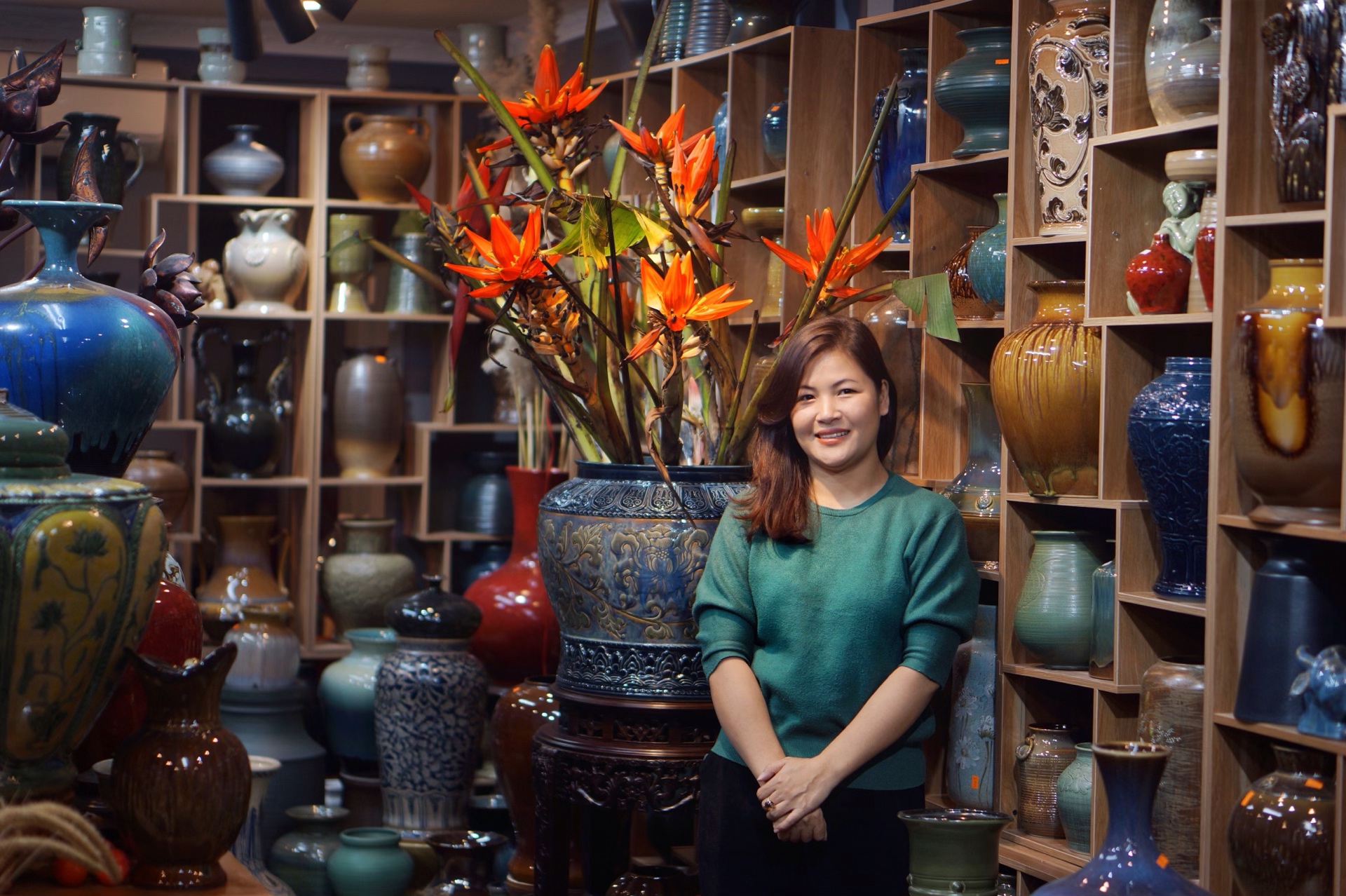 C&aacute;c cửa h&agrave;ng gốm của Linh Giang đang c&oacute; lượng kh&aacute;ch ổn định sau đại dịch