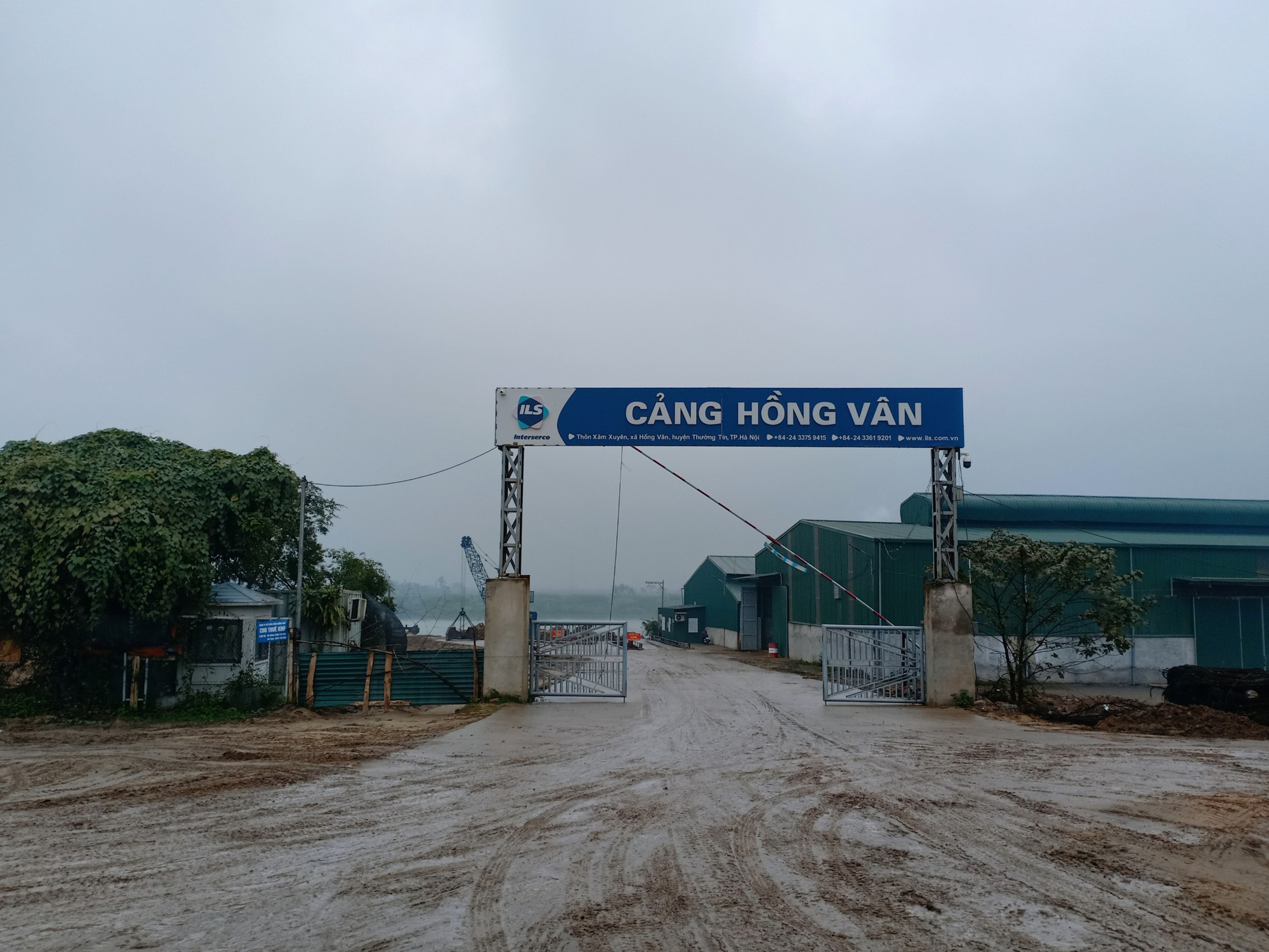 Cảng Hồng Vân sau nhiều năm khai thác đã xuống cấp.