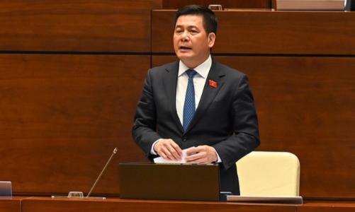 Bộ trưởng Nguyễn Hồng Diên: “Nếu không kìm được giá xăng dầu sẽ phải áp dụng các chính sách an sinh”