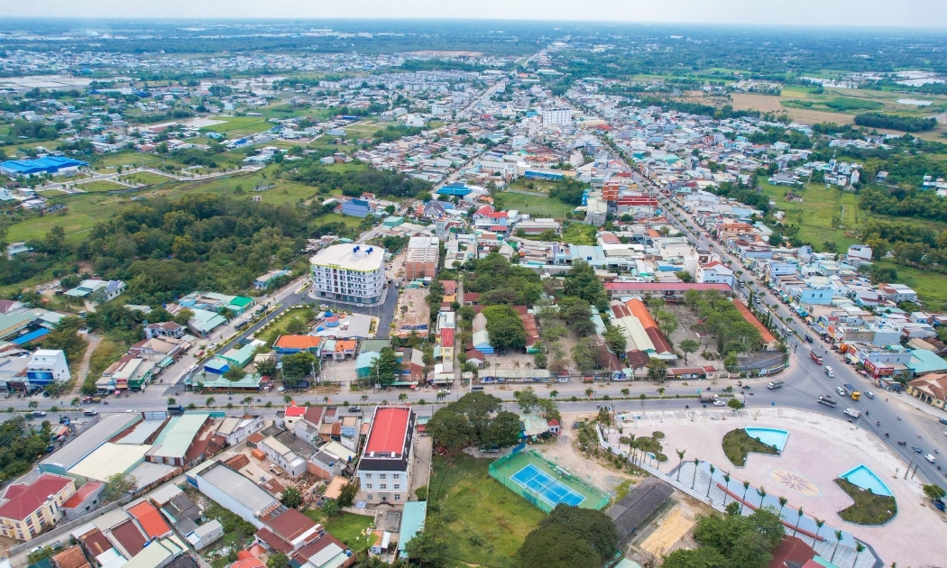 Long An là tỉnh đang hút vốn FDI lớn thứ 2 cả nước và tiếp tục thu hút vốn đầu tư FDI trong năm 2022. Hình chụp tại huyện Đức Hoà - Nơi chiếm hơn 50% số lượng khu công nghiệp và cụm khu công nghiệp của tỉnh. Nguồn ảnh: Thắng Lợi Group.
