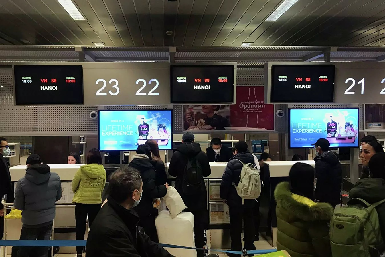 Tính đến thời điểm này, các cơ quan chức năng trong nước tổ chức 5 chuyến bay đưa công dân Việt Nam tại Ukraine về nước.