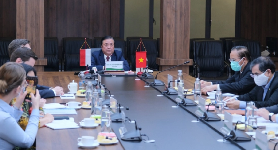 Bộ trưởng Lê Minh Hoan: "Việt Nam có quan điểm tiếp tục đa dạng hóa, đa phương hóa, tiếp cận nhiều thị trường trên thế giới, trong đó có Ba Lan".