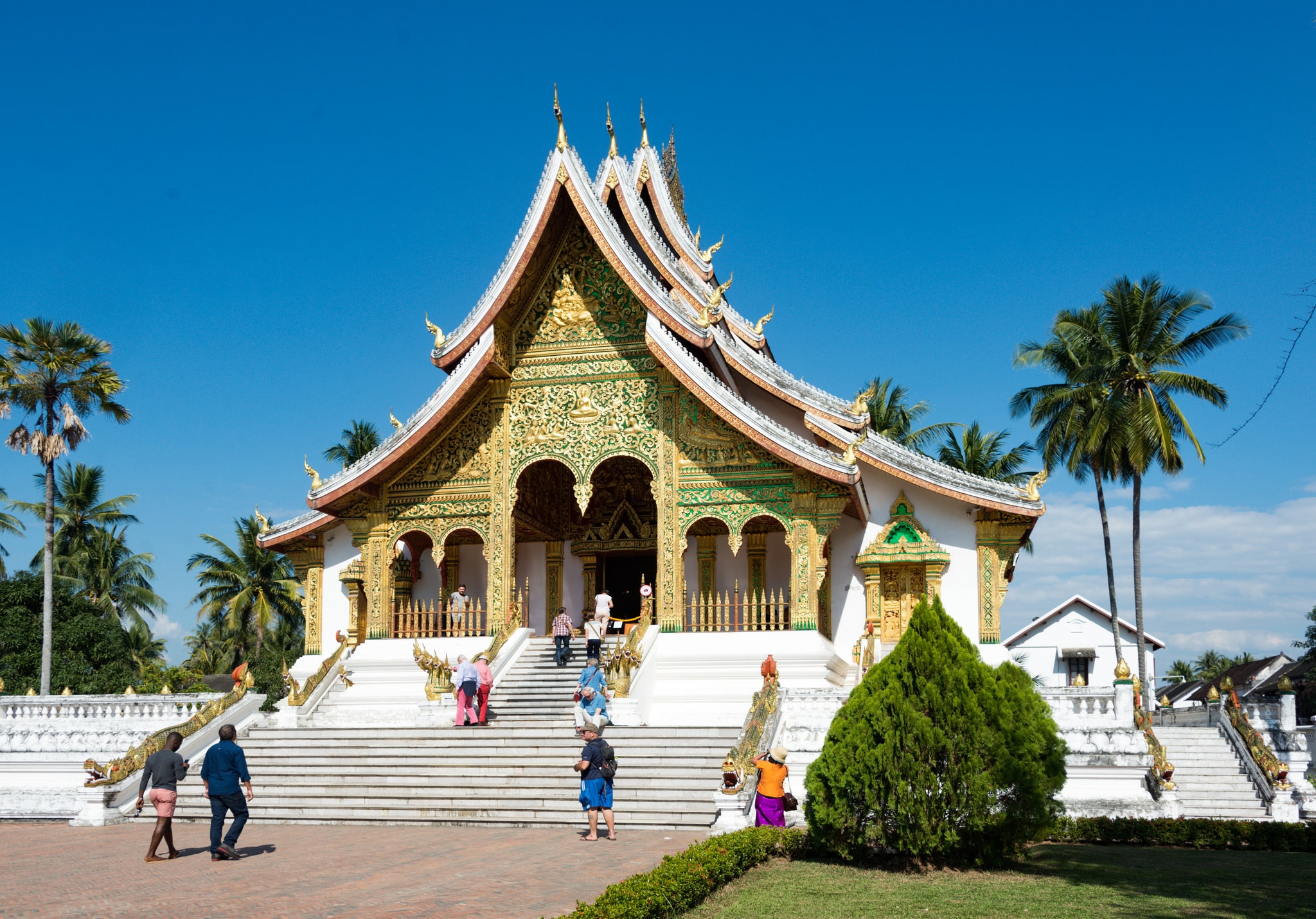 Với việc gi&aacute; trị của đồng R&uacute;p giảm xuống mức thấp kỷ lục, số lượng người Nga c&oacute; đủ khả năng đi du lịch nước ngo&agrave;i hiển nhi&ecirc;n cũng sẽ giảm xuống.