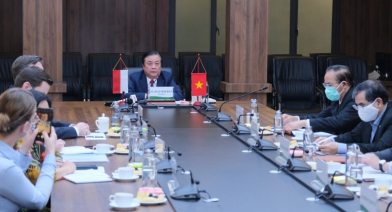 Online conference held on agricultural trade between Vietnam and Poland