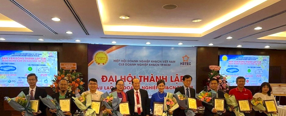 Ban Chấp h&agrave;nh CLB Doanh nghiệp Khoa học v&agrave; C&ocirc;ng nghệ TP.HCM.