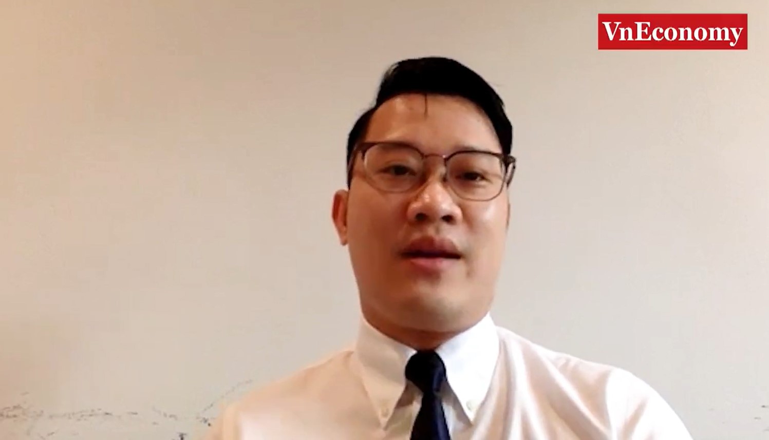 &Ocirc;ng Ho&agrave;ng Anh Dũng, Gi&aacute;m đốc Kinh doanh C&ocirc;ng ty Du thuyền Ambassador Cruise tại Đối thoại chuy&ecirc;n đề ng&agrave;y 20/3 - Ảnh Chu Xu&acirc;n Khoa.