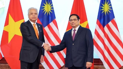 PM meets with visiting Malaysian PM