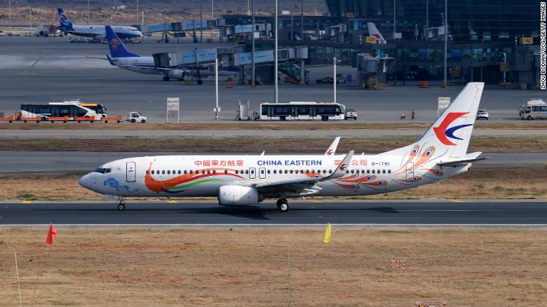 Ảnh chụp một chiếc Boeing 737-800 của hãng hàng không China Eastern trên đường băng vào tháng 2/2022 - Ảnh: Getty Images