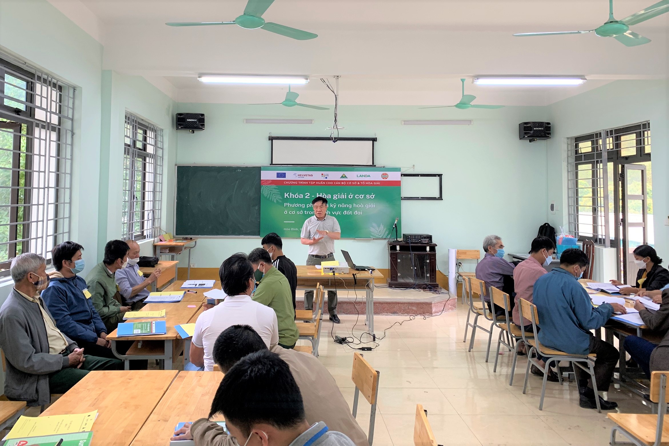 Lớp tập huấn hòa giải ở Mai Châu, Hòa Bình.