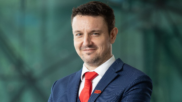 Tiến sĩ Joao Fialho, Quản l&yacute; chương tr&igrave;nh MBA tại BUV tham gia điều phối toạ đ&agrave;m Leaders Talk.