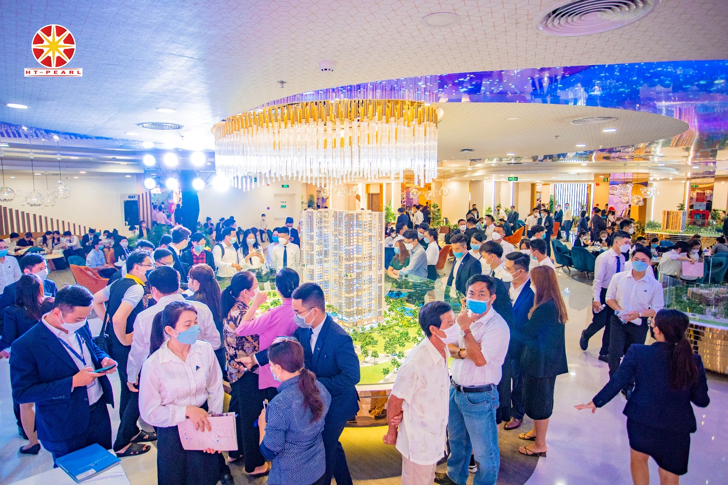 Chính thức ra mắt nhà mẫu vào giữa tháng 3, HT Peal trở thành “điểm sáng” của thị trường khi lượt giao dịch thàng công tăng mạnh.