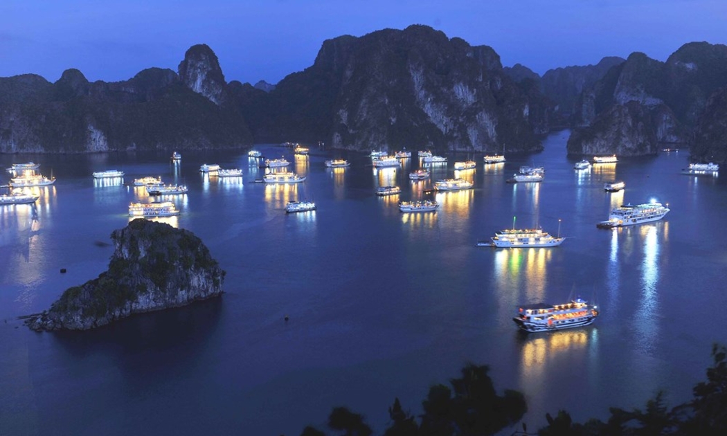 Phố đêm du thuyền là một trong những sản phẩm du lịch trọng điểm của Quảng Ninh trong năm 2022