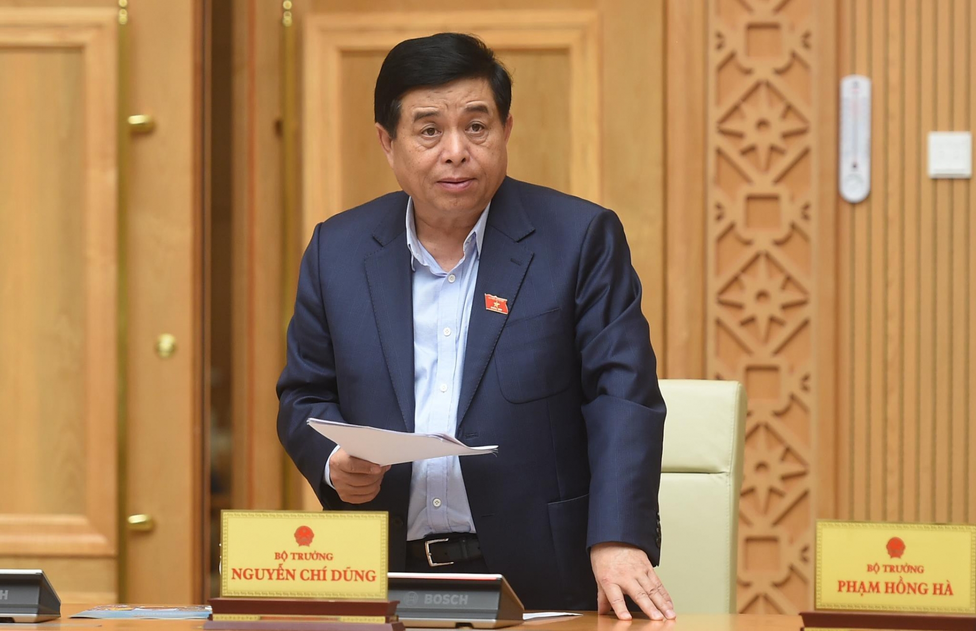 Bộ trưởng Nguyễn Chí Dũng: “Không áp đặt mệnh lệnh hành chính đối với cổ phần hóa, thoái vốn”.