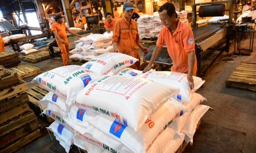 Giá ure có thể đạt đỉnh trong tháng 3 và giảm mạnh từ tháng 6 trở đi