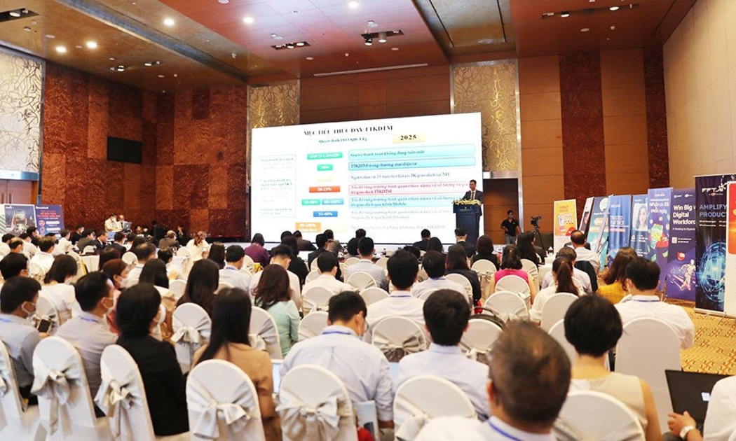 Quảng cảnh Diễn đàn Ngân hàng bán lẻ Việt Nam năm 2021 (Vietnam Retail Banking Forum)