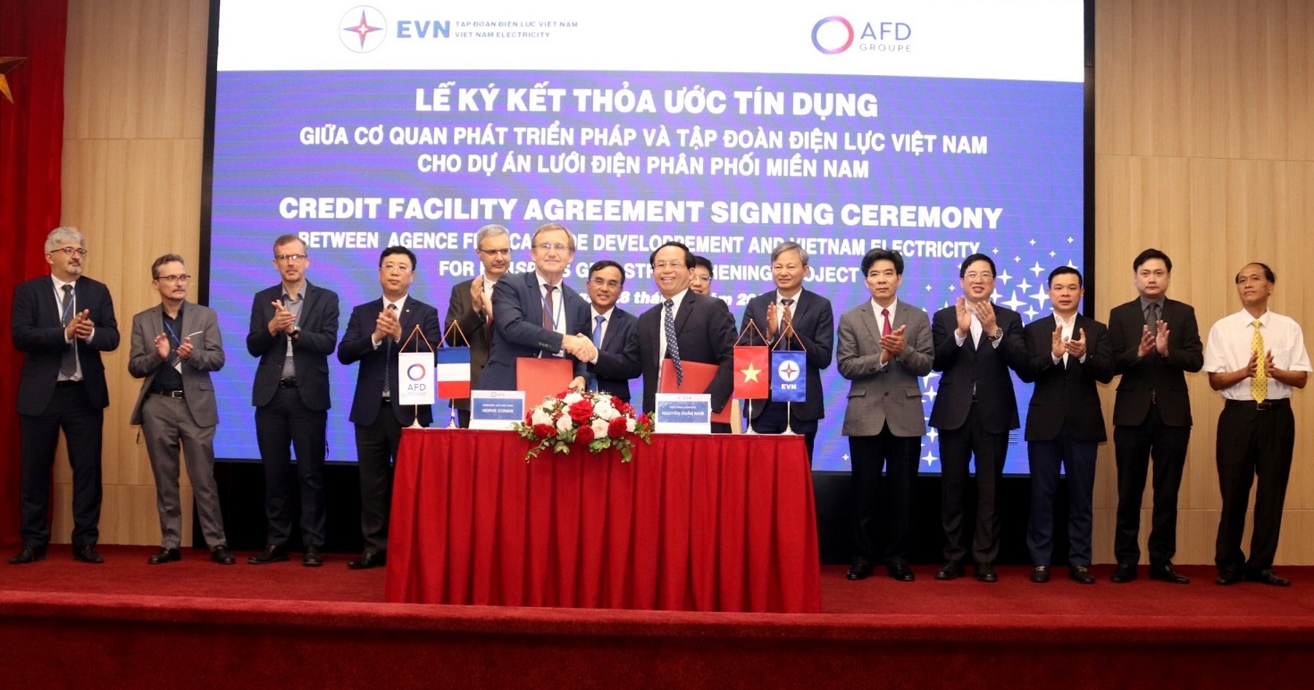 Lễ ký kết khoản vay 80 triệu Euro cho Dự án lưới điện phân phối miền Nam.