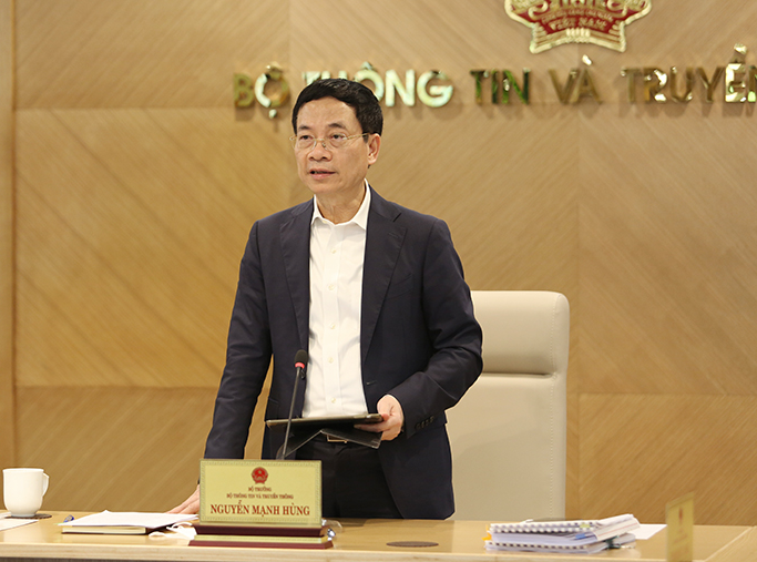 Bộ trưởng Bộ Thông tin và Truyền thông Nguyễn Mạnh Hùng.