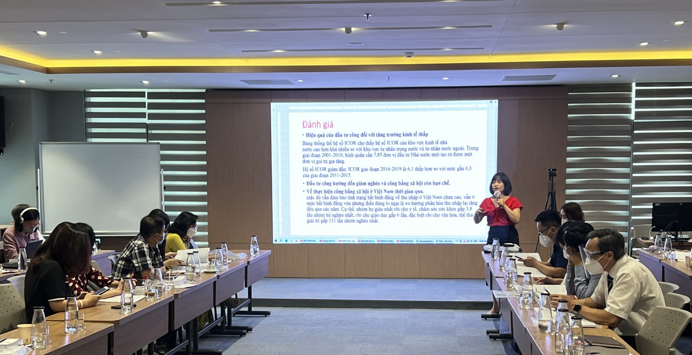 Hội thảo “Những định hướng phát triển Kinh tế - Xã hội giai đoạn 2021-2030 trong văn kiện Đại hội lần XIII của Đảng” sáng 29/3.