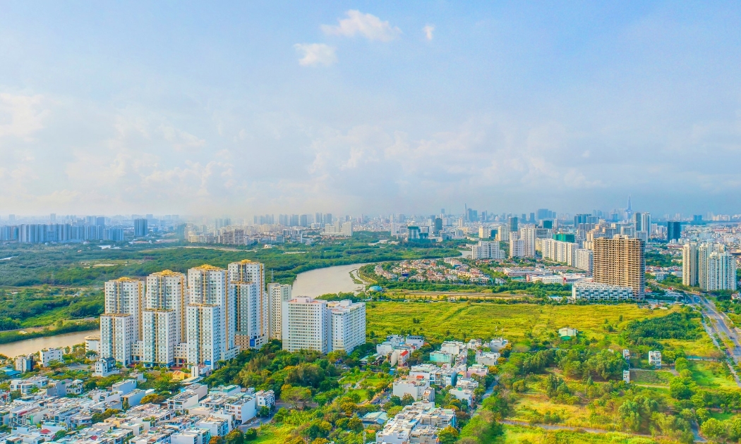 Tầm nhìn từ Viva Plaza về phía trung tâm Phú Mỹ Hưng và quận 1, Tp.HCM.