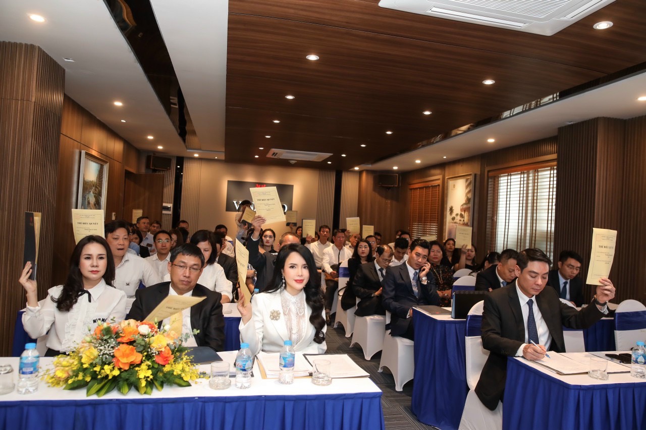 Đại hội cổ đông năm 2021 của Vinahud khi ra mắt của các cổ đông mới.