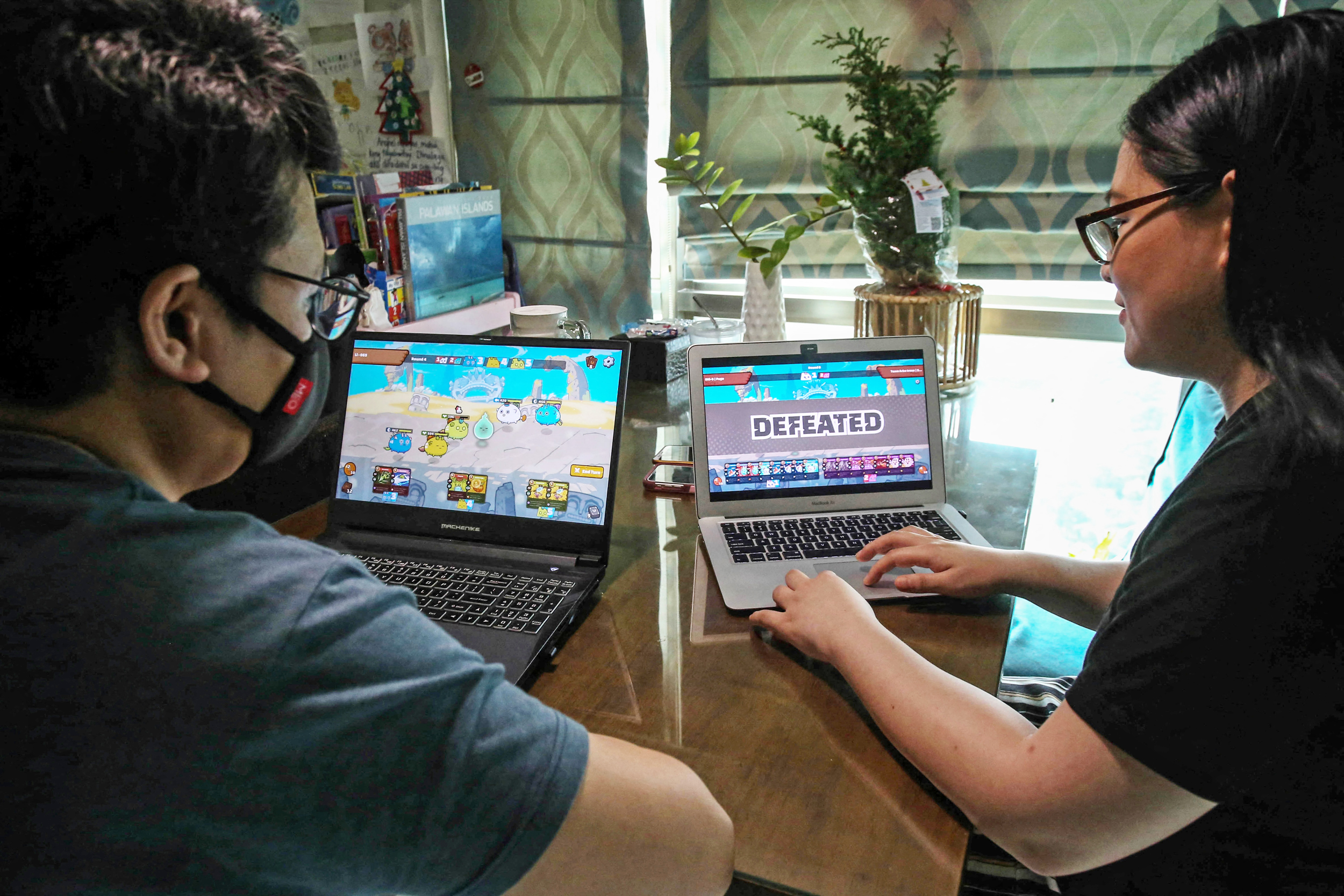 Axie Infinity là một trong những game NFT nổi bật do người Việt sáng lập - Ảnh: AFP