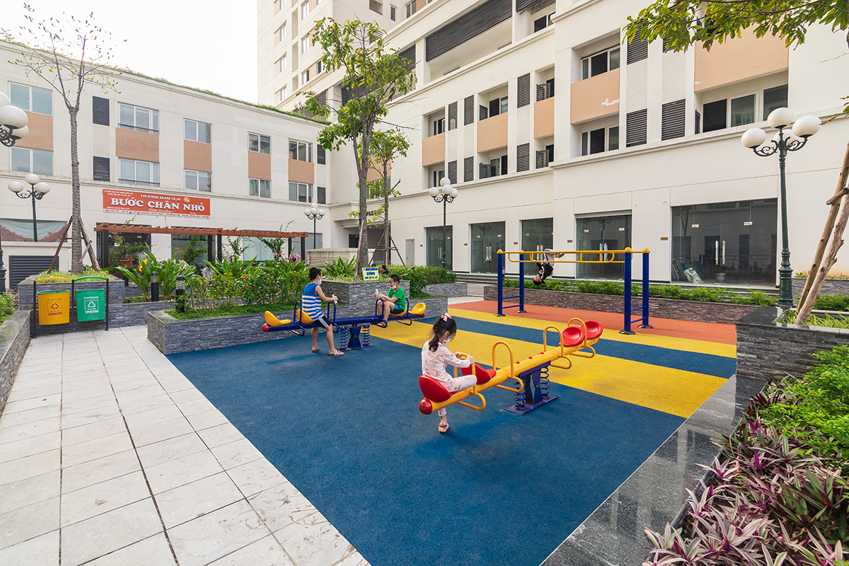 Eurowindow River Park đã đón 70% cư dân đến sinh sống, hệ thống tiện ích thỏa mãn nhu cầu cảnh quan, sinh hoạt, nghỉ ngơi giải trí cho cư dân.