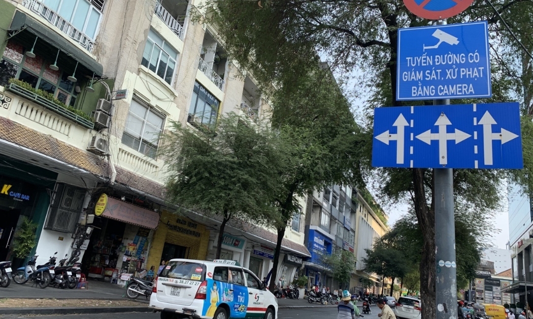 Tổng cục Đường bộ Việt Nam vừa yêu cầu sở giao thông vận tải các tỉnh, thành, các cục quản lý đường bộ sử dụng thiết bị ghi hình để phát hiện phương tiện cơi nới trái quy định làm căn cứ xác định vi phạm hành chính.