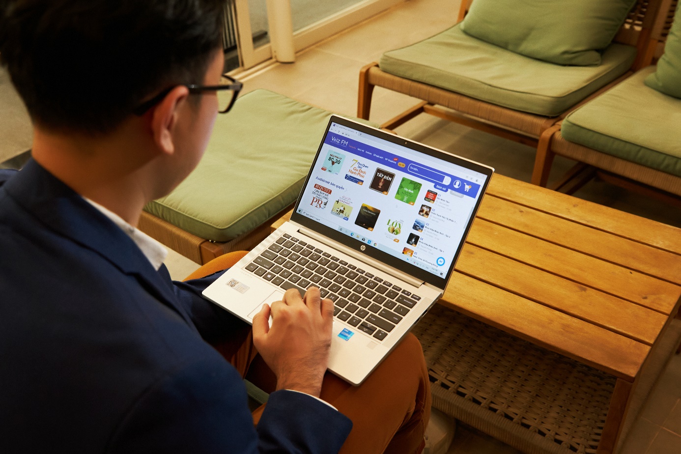 HP ProBook 400 series G8 đạt tiêu chuẩn độ bền quân đội MIL-STD 810H.