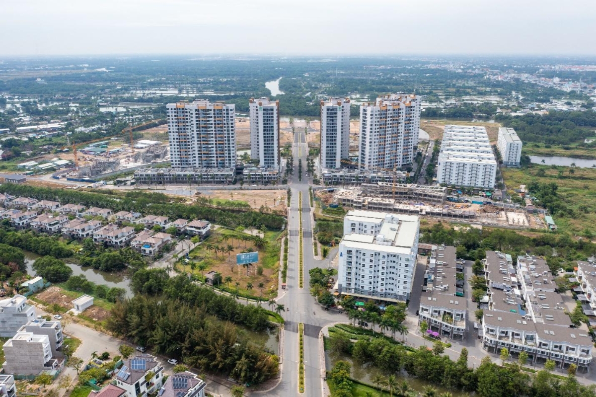 To&agrave;n cảnh khu đ&ocirc; thị t&iacute;ch hợp Mizuki Park đ&atilde; h&igrave;nh th&agrave;nh h&agrave;ng loạt tiện &iacute;ch v&agrave; b&agrave;n giao hơn 1.500 căn hộ d&ograve;ng Flora, nh&agrave; phố/biệt thự d&ograve;ng Valora cho kh&aacute;ch h&agrave;ng v&agrave;o sinh sống.