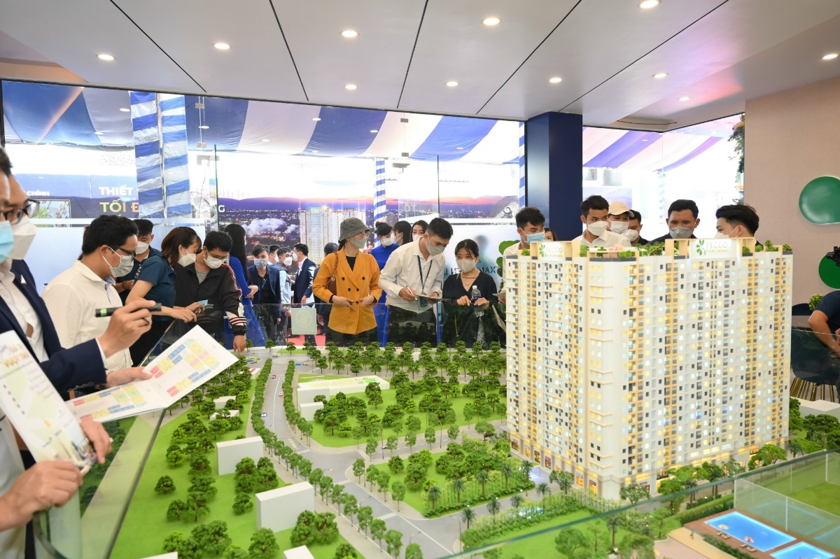 Tecco Felice Homes thu hút hàng trăm khách hàng ngày khai trương nhà mẫu 6/3/2022 vừa qua.