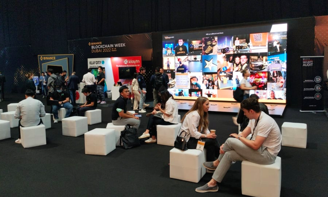 Bên lề sự kiện Binance Blockchain Week diễn ra từ ngày 27 đến 30/3 tại Dubai – thành phố của Các Tiểu vương quốc Arab thống nhất (UAE) - Ảnh: Thanh Trực.