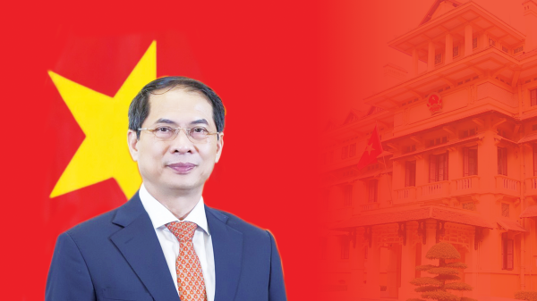 Sự nghiệp làm nên bởi chữ đồng