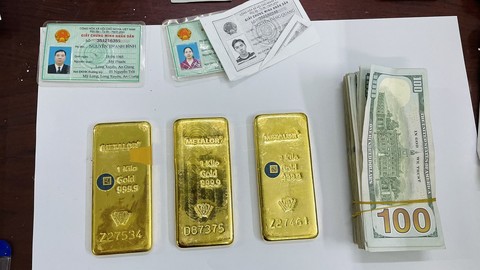 Tang vật giao dịch thu giữ.
