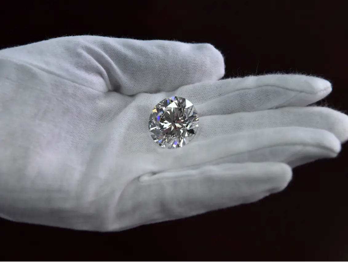 C&aacute;c thương hiệu xa xỉ đang&nbsp;t&igrave;m kiếm nguồn thay thế cho những vi&ecirc;n kim cương chất lượng, c&oacute; nguồn gốc đảm bảo từ những nơi kh&aacute;c.