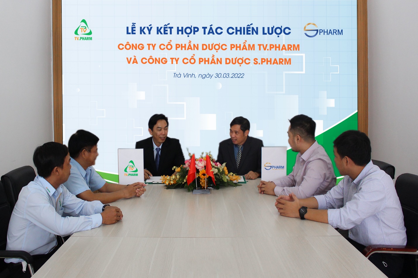 Lãnh đạo hai công ty chia sẻ về định hướng hợp tác và chiến lược kinh doanh trong giai đoạn sắp tới.