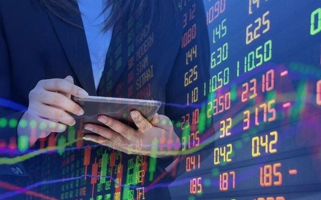 Cổ phiếu chứng khoán đang kém hấp dẫn hơn cổ phiếu ngân hàng? - Nhịp sống kinh tế Việt Nam & Thế giới