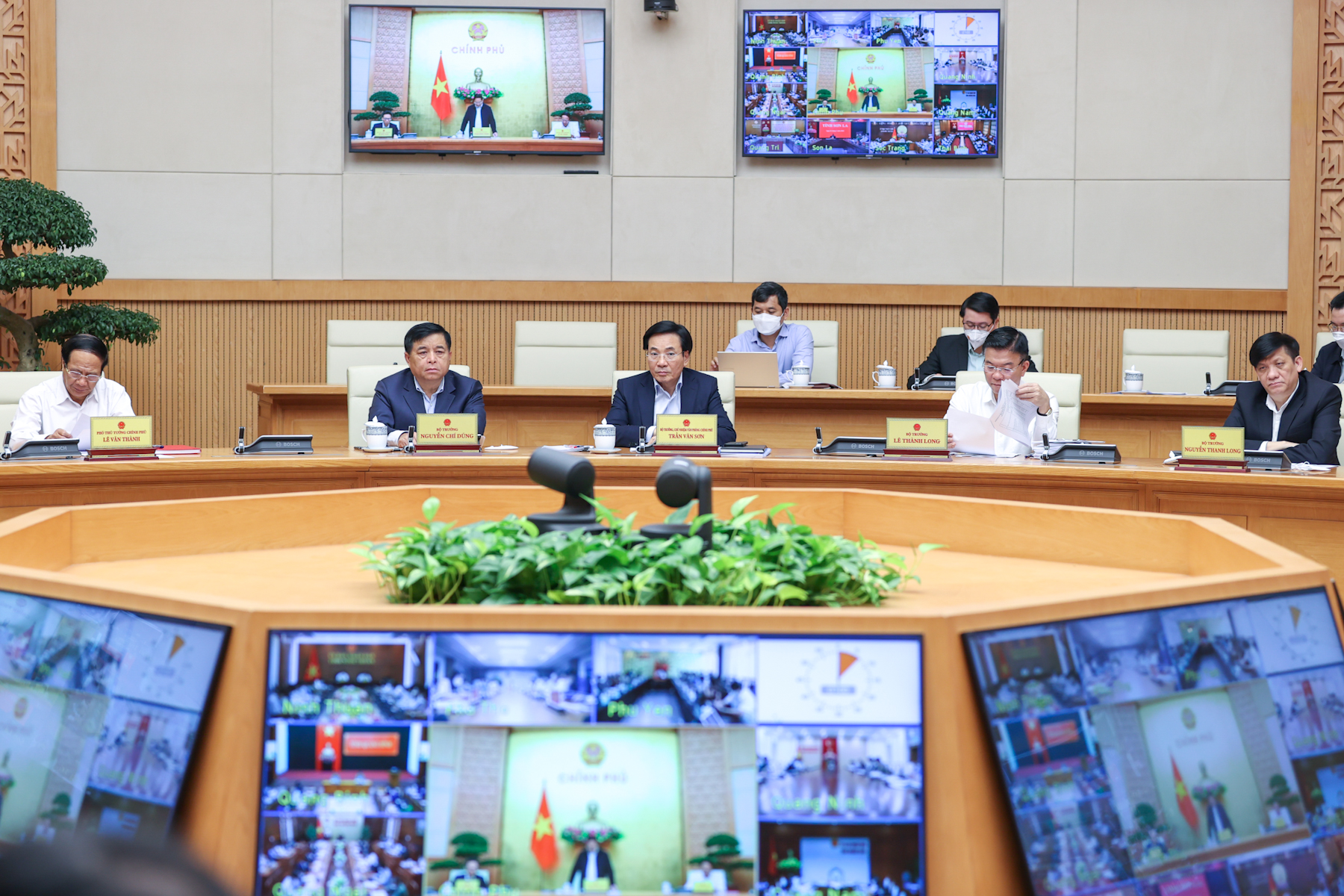 To&agrave;n cảnh phi&ecirc;n họp - Ảnh: VGP