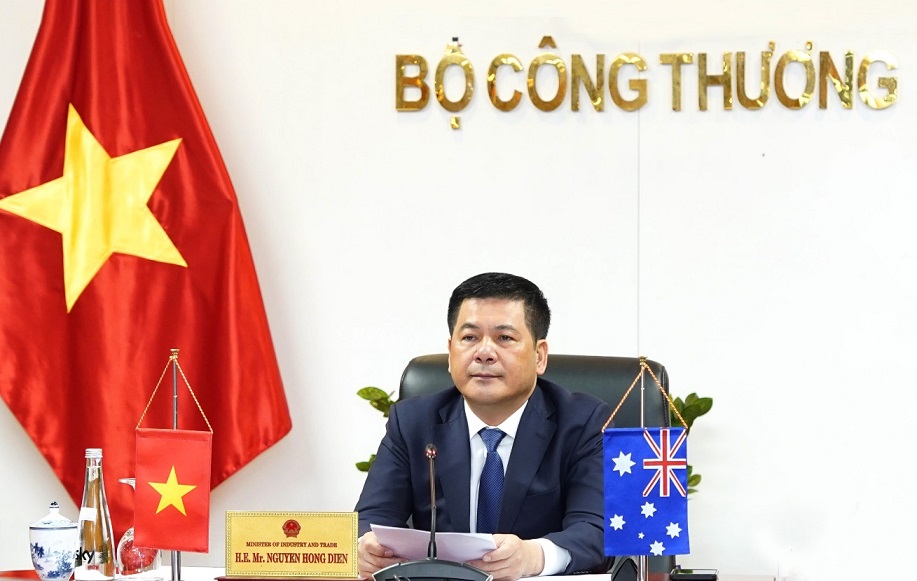 Bộ trưởng Nguyễn Hồng Diên: 